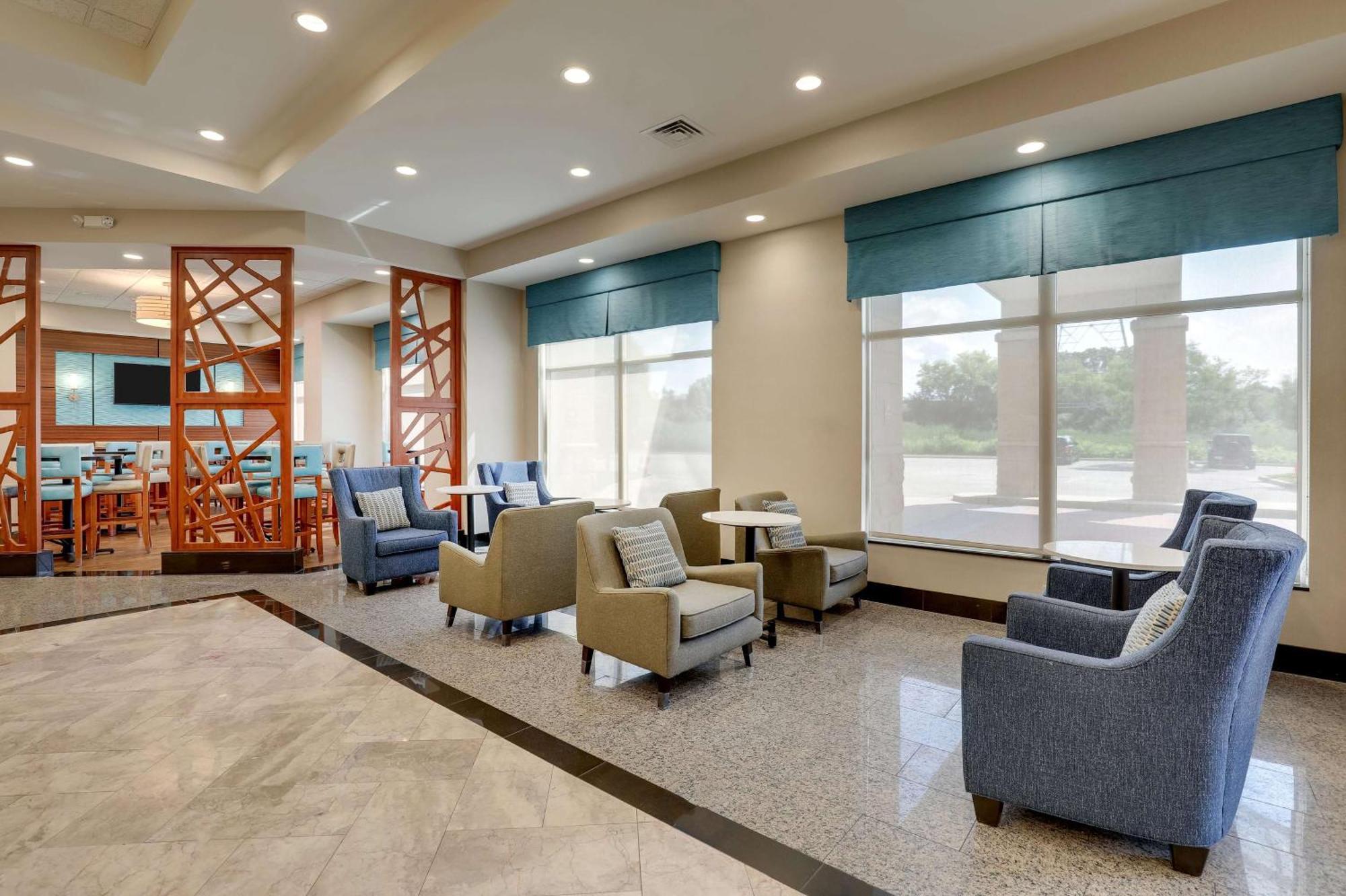 Drury Inn & Suites Grand Rapids 캐스케이드 외부 사진