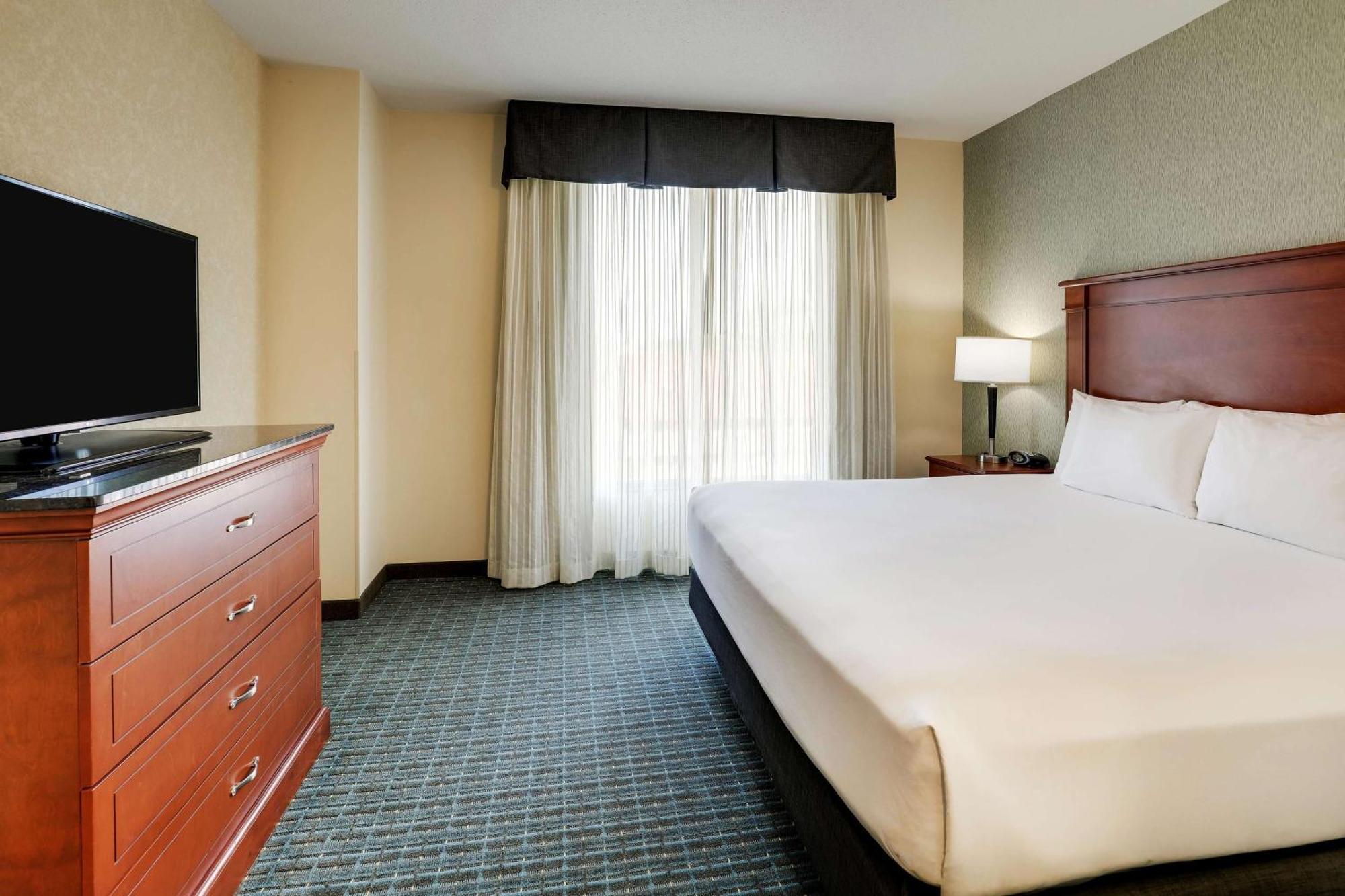 Drury Inn & Suites Grand Rapids 캐스케이드 외부 사진