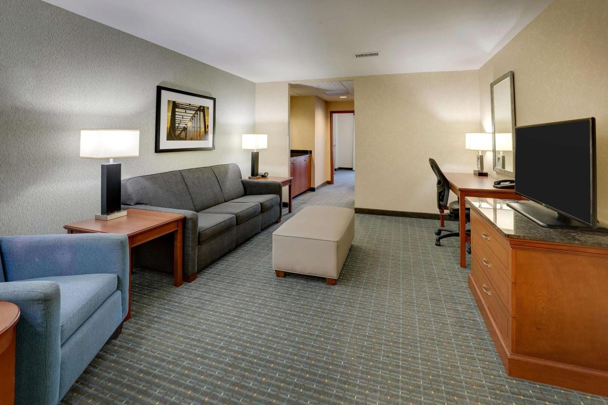 Drury Inn & Suites Grand Rapids 캐스케이드 외부 사진